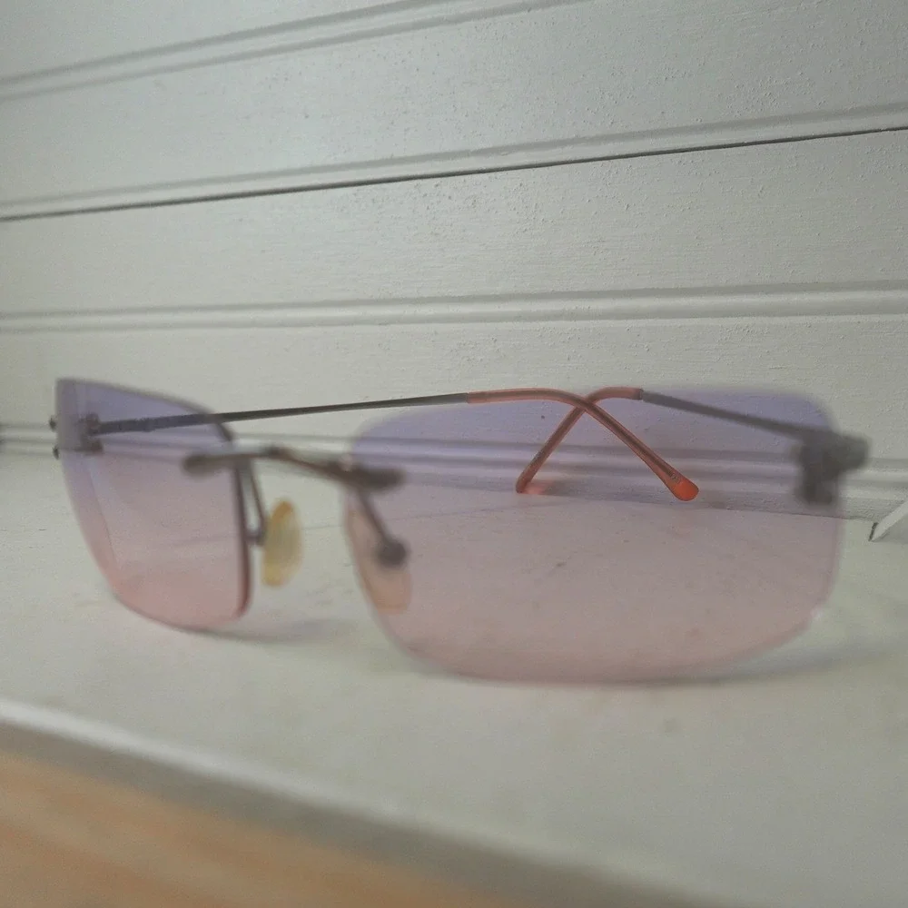 Y2K Ombre Sungless Pink & Purple Rectangle Frameless Lenses Vtg Accessory